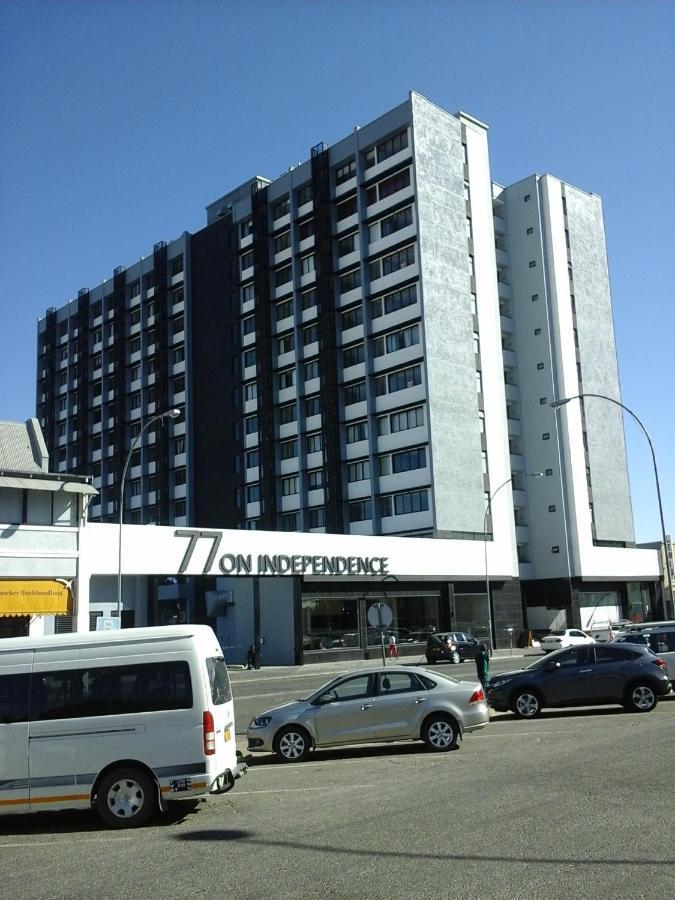 77 On Independence Apartments Виндхук Экстерьер фото